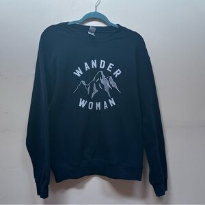 Wander woman Gildan Navy Heavy Blend Sweatshirt small